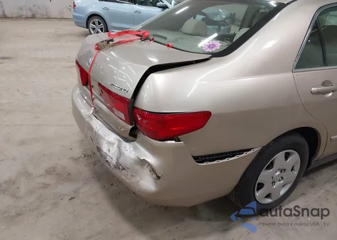 2005 Honda Accord 2.4 Lx z USA, uszkodzony, nr VIN 1HGCM56465A160069